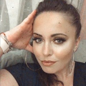 Meet your Posher, Jovana